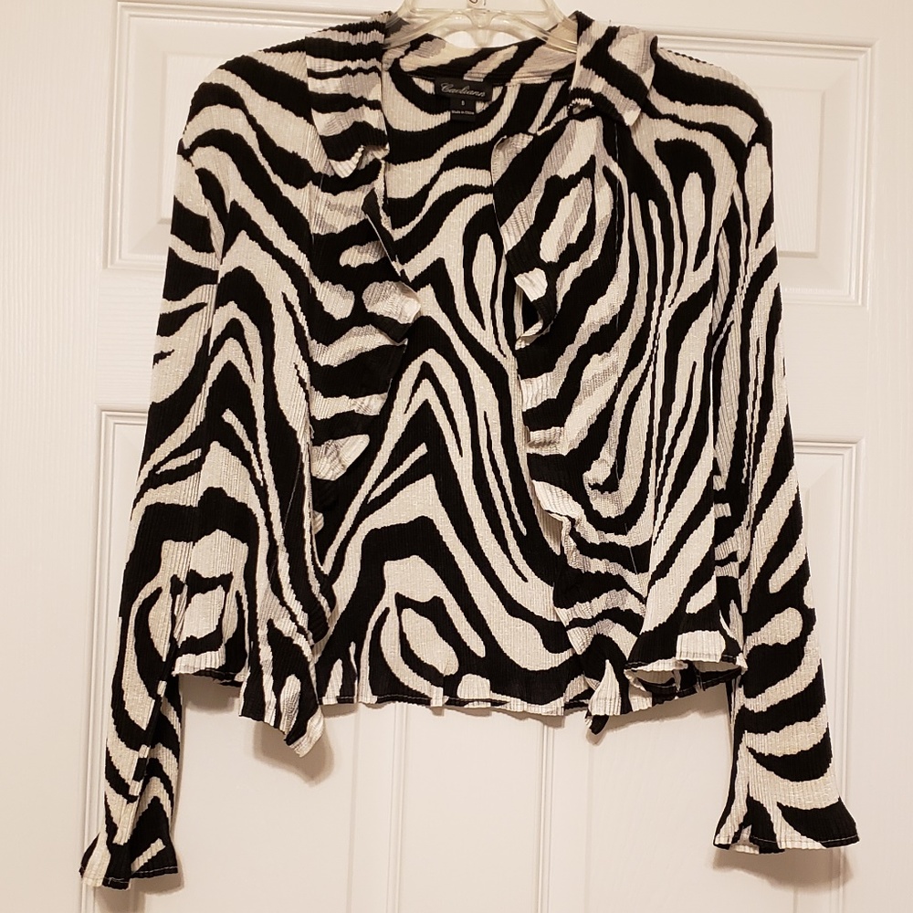 Sz S zebra striped top
